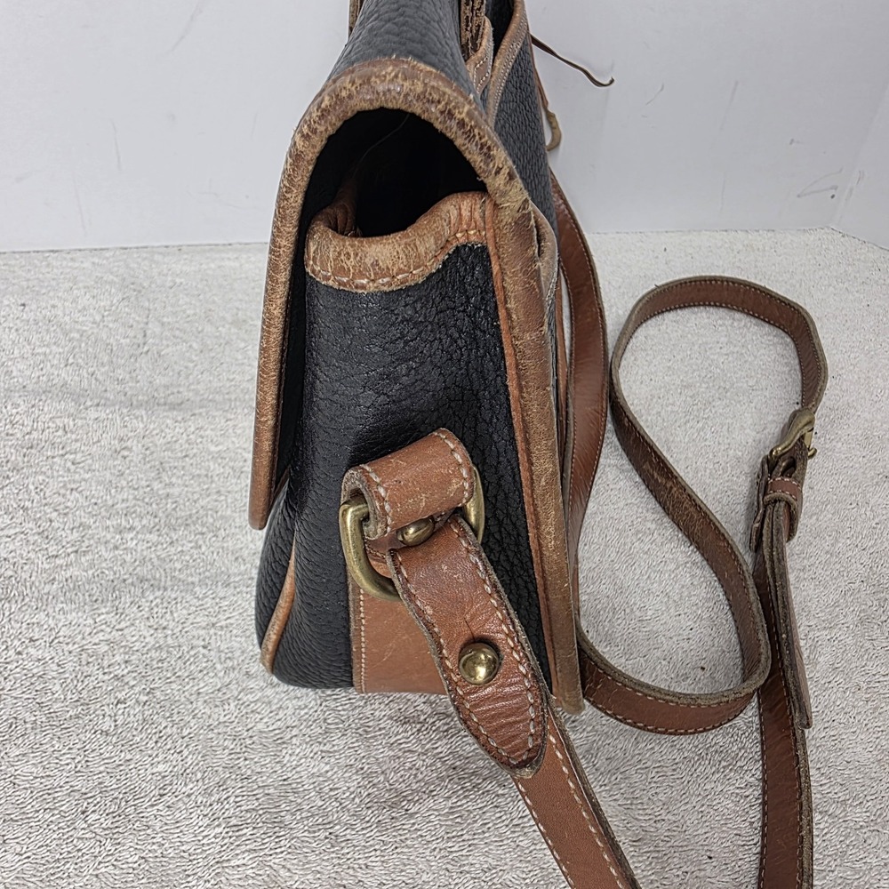 Vintage Dooney & Bourke All-Weather Leather Equestrian Crossbody Bag - Picture 4 of 16
